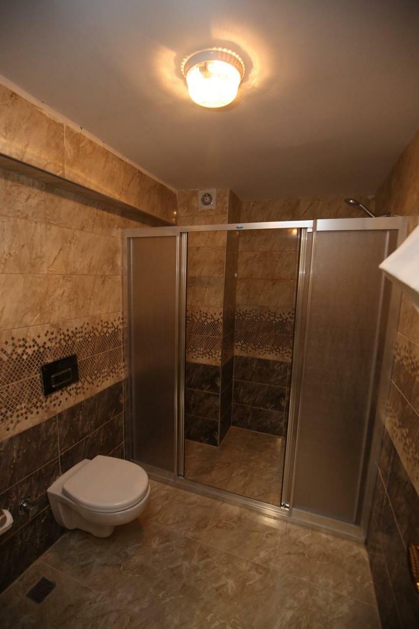 Yues Hotel Istanbul Bagian luar foto