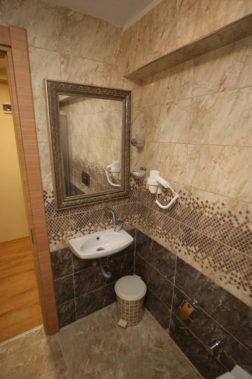 Yues Hotel Istanbul Bagian luar foto