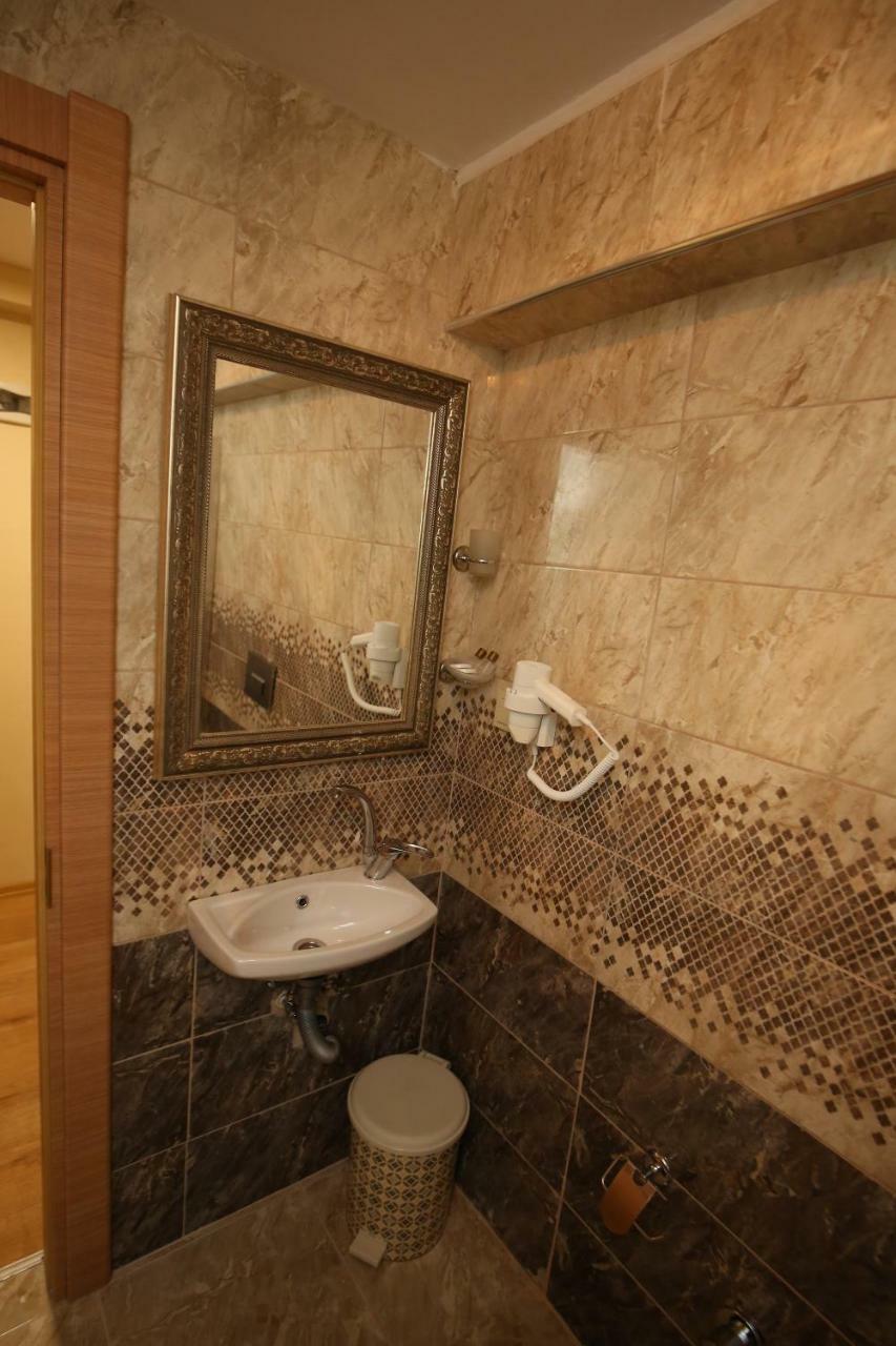 Yues Hotel Istanbul Bagian luar foto